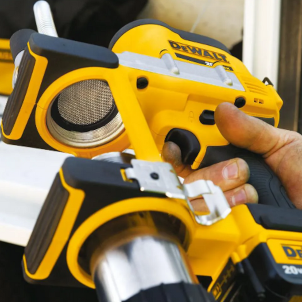 Smarownica DeWalt DCGG571NK-XJ